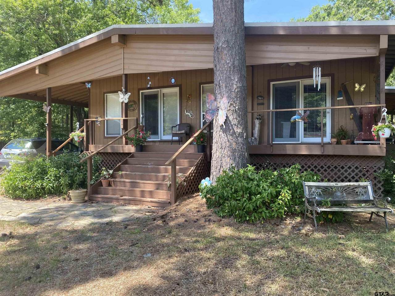 325 Lori Ln - Photo 1