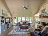 613 Huntwick - Photo 5