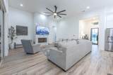 217 Devonshire - Photo 6