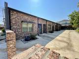 901 Broadway Blvd - Photo 3