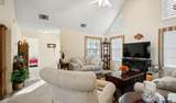 133 Valleywood Glen - Photo 10