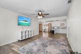 213 Southview Drive - Photo 3