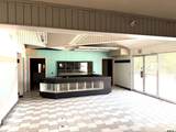 406 Lindsey - Photo 3