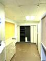 406 Lindsey - Photo 8