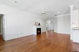 1906 Hollyglen Dr - Photo 9