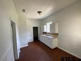 306 Fenton Ave - Photo 4