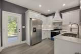 903 Bethune - Photo 12