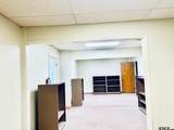 1200 U.S. 79 - Photo 11