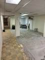 1200 U.S. 79 - Photo 12