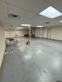 1200 U.S. 79 - Photo 21