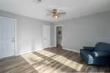 209 Oak St. - Photo 13