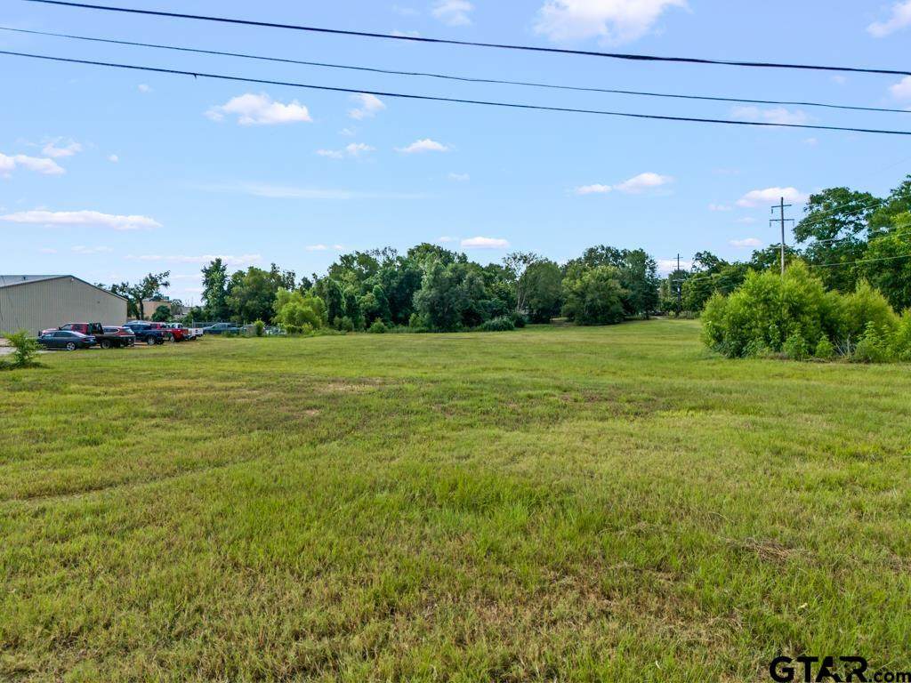 312 Walker Street - Photo 1