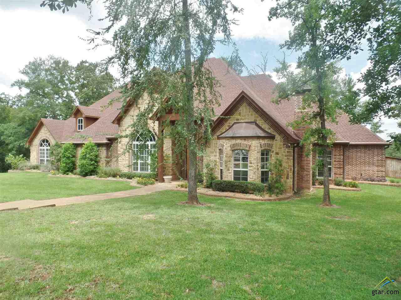 328 Hines Crossing - Photo 1