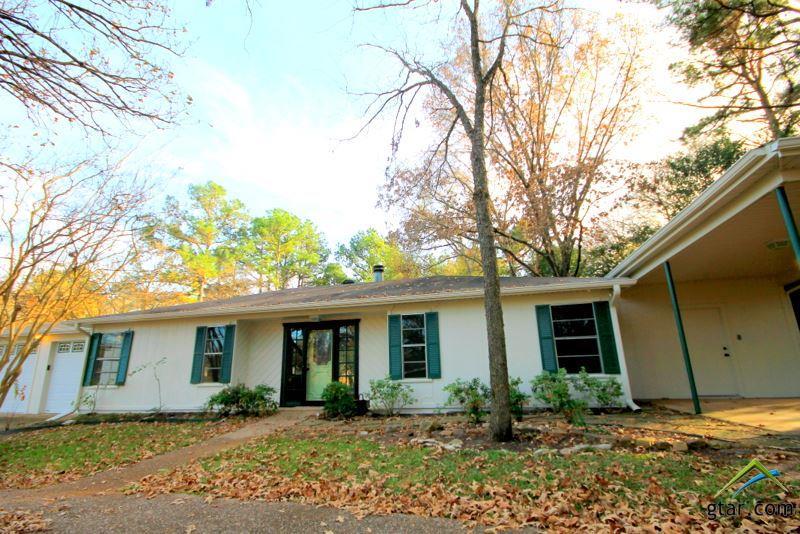 1520 Tanglewood Drive West - Photo 1
