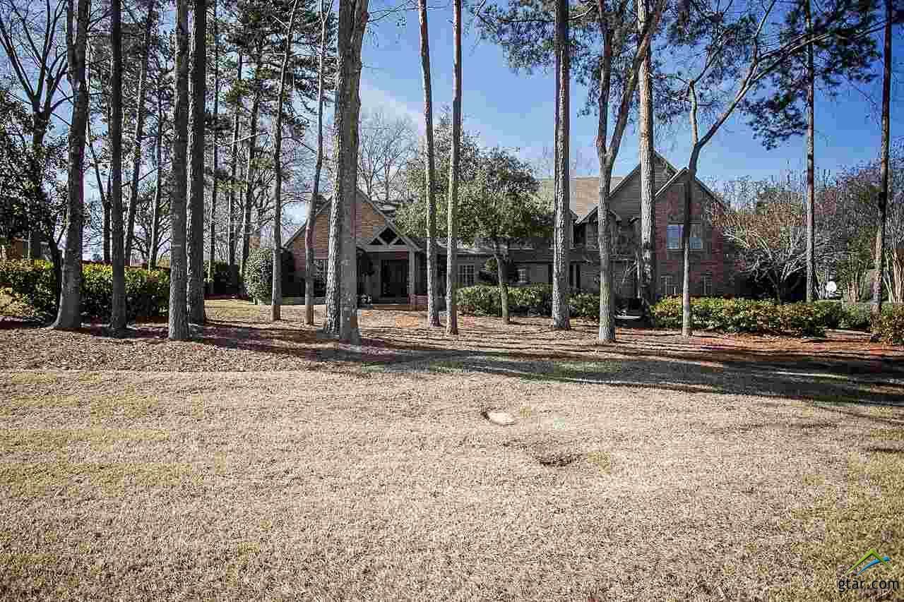 5609 Regents Row - Photo 1