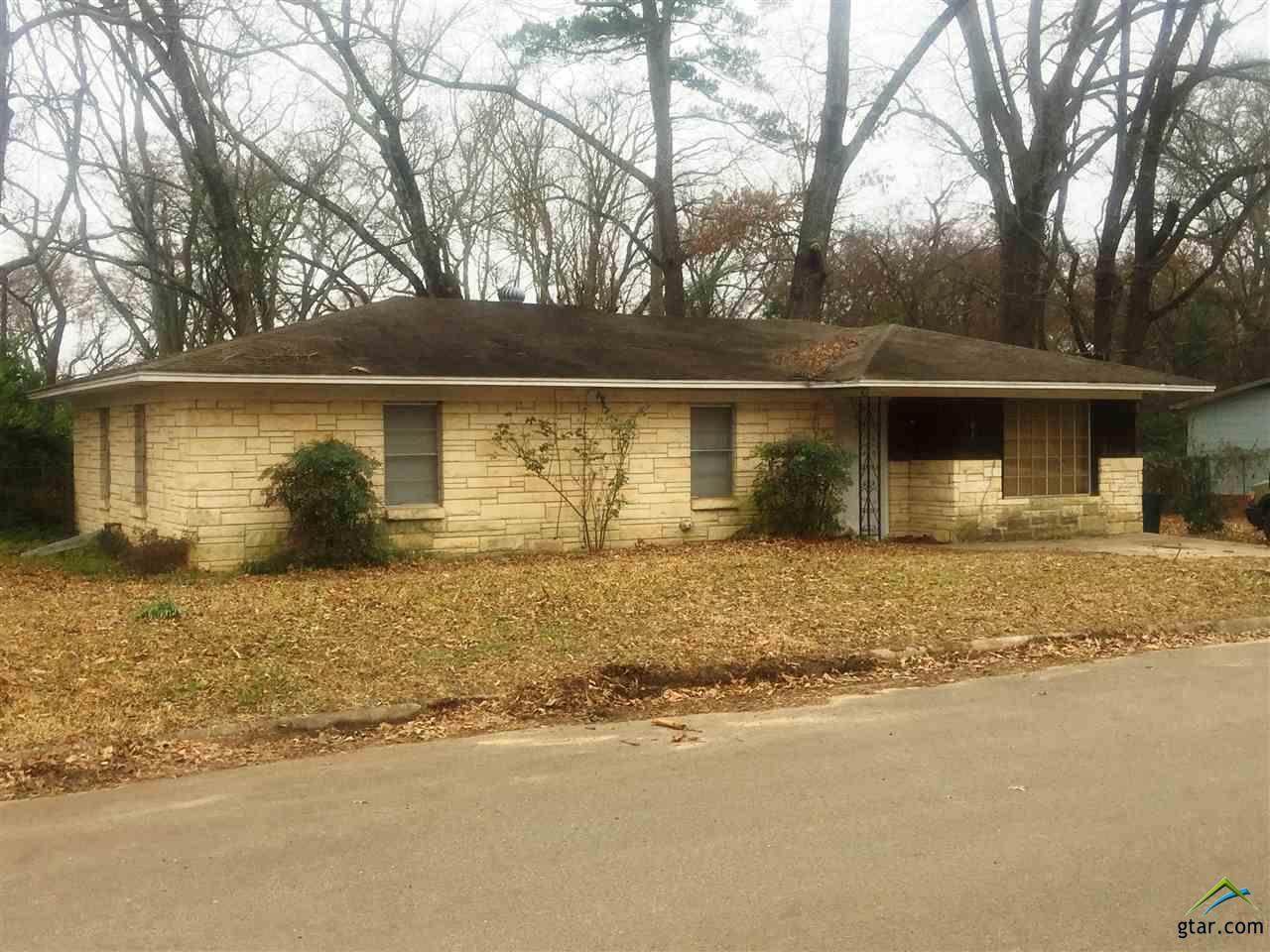 801 Hickory - Photo 1