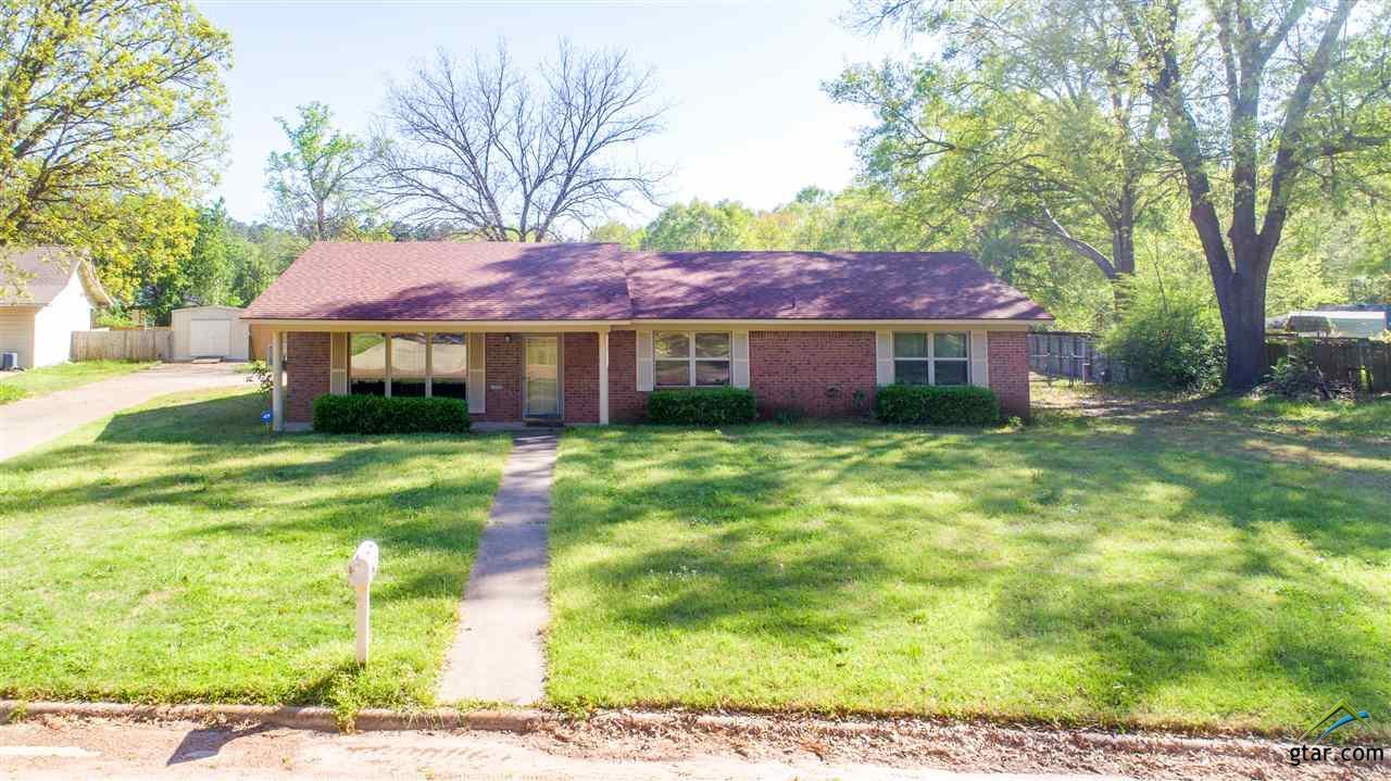 1003 Dogwood - Photo 1
