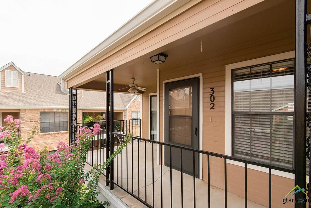 400 South Town Dr #302 - Photo 1