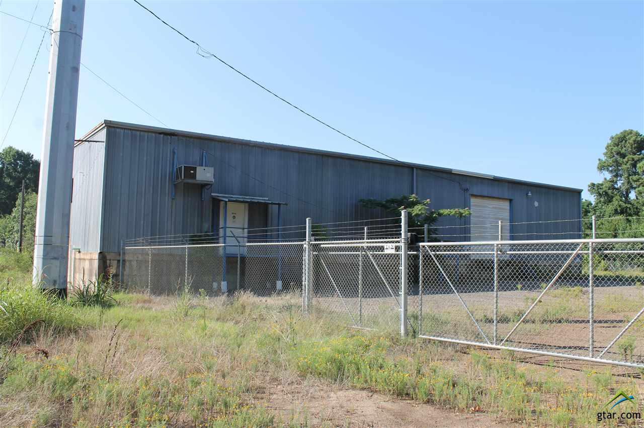 705 Nichols St - Photo 1