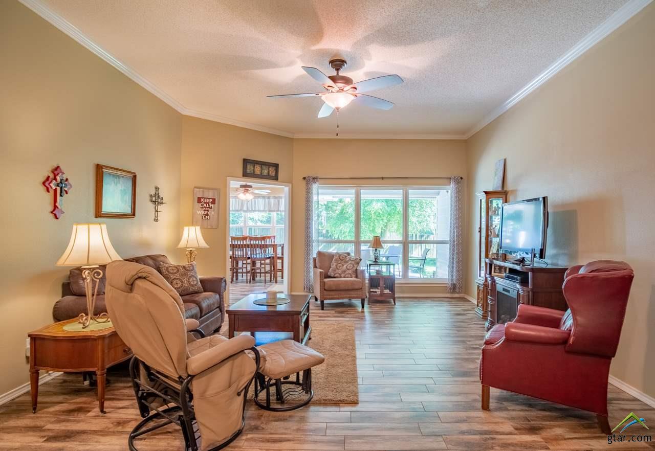 814 Braewood Cir - Photo 1
