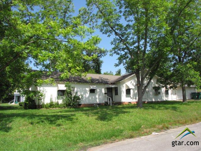 201 Travis St. - Photo 1