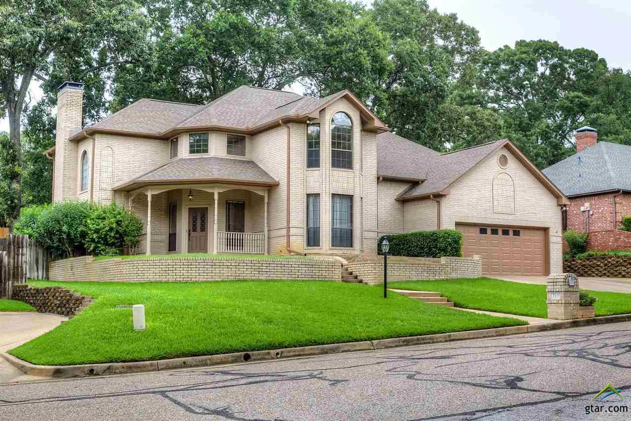 717 Kingswood Dr - Photo 1