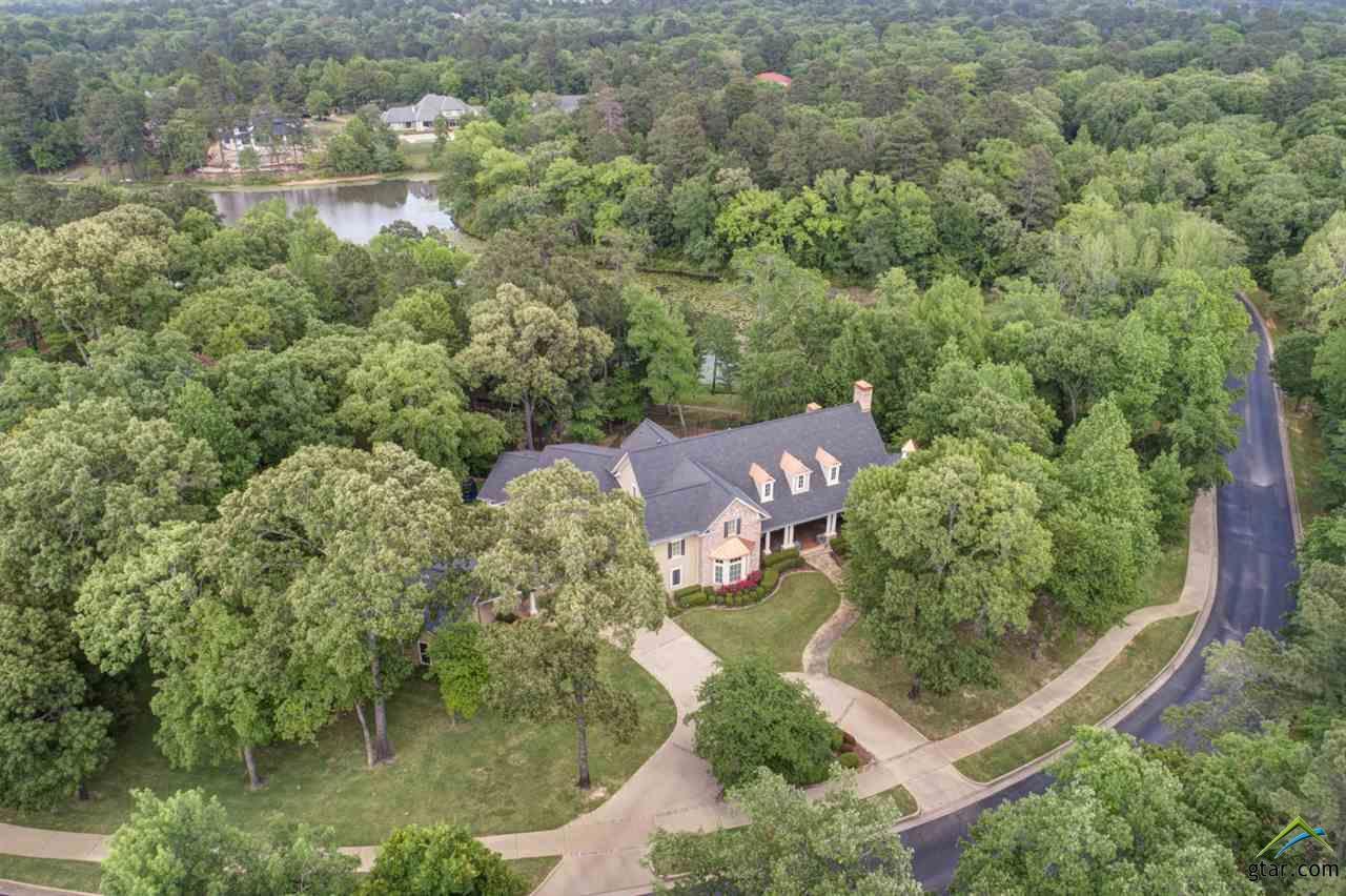 2070 Stonegate Blvd - Photo 1