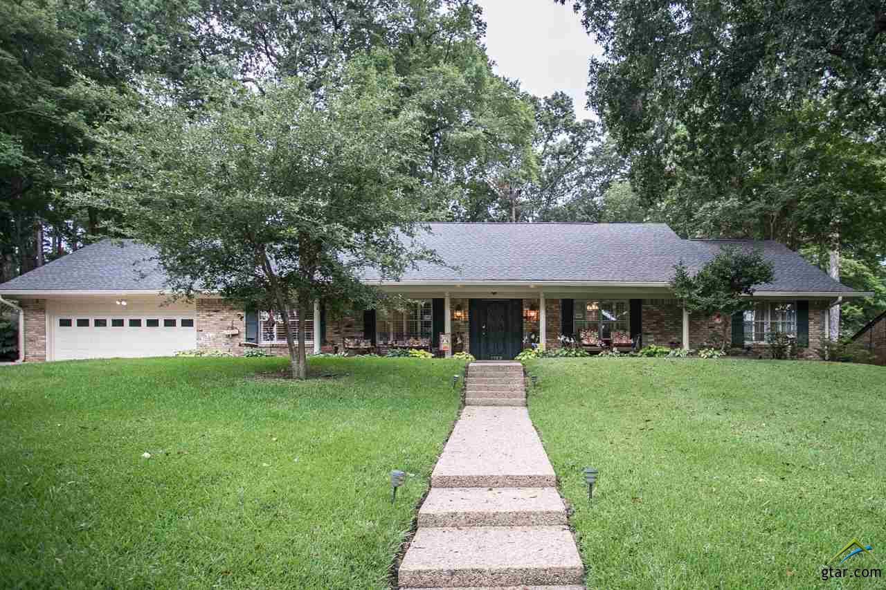 1723 Kensington - Photo 1