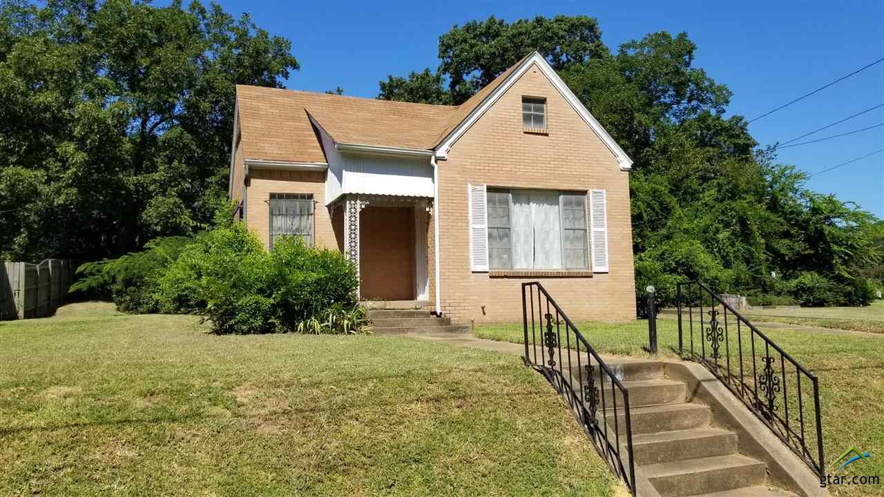 813 Kennedy Ave - Photo 1