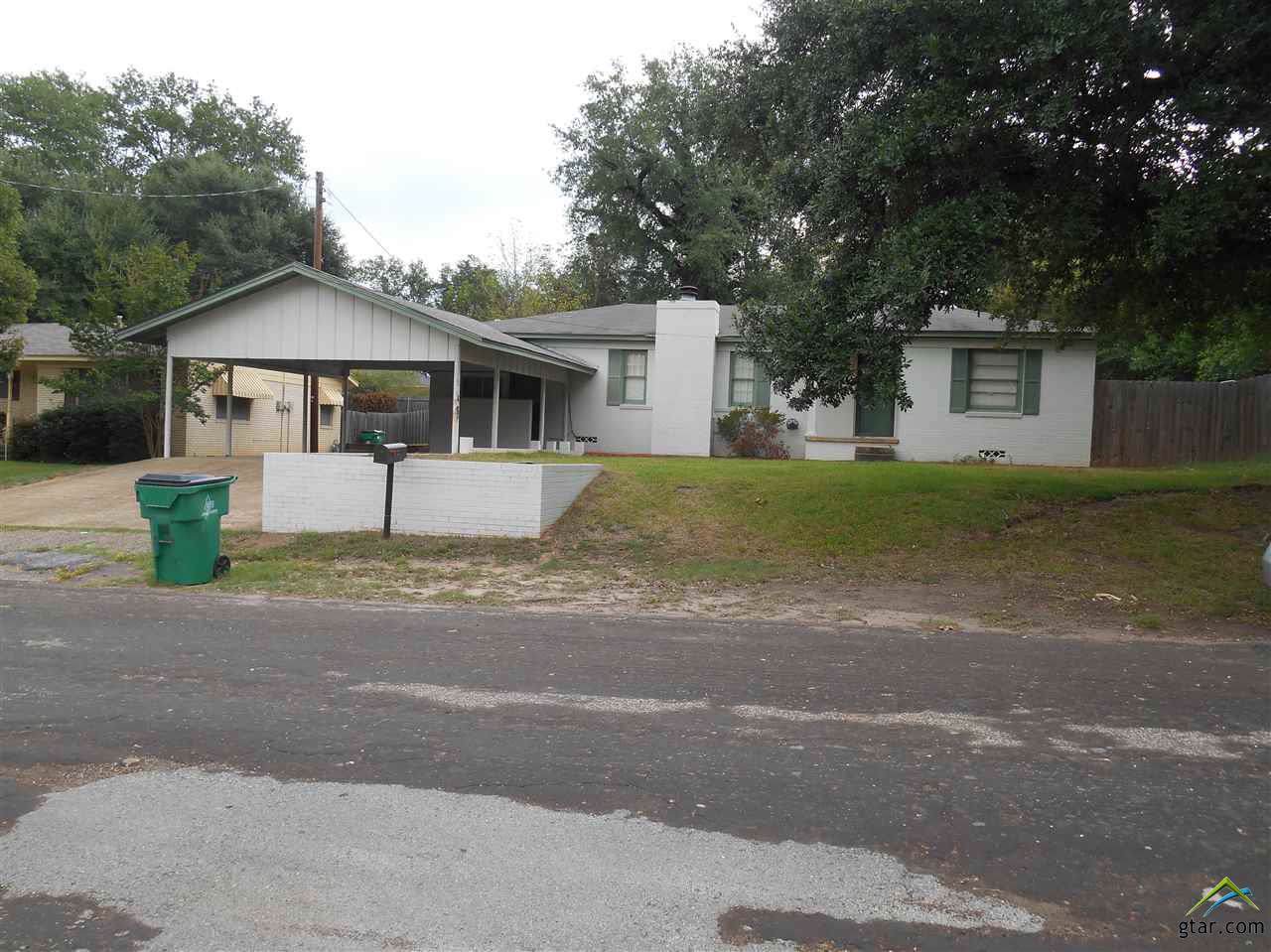 1207 Walnut St - Photo 1