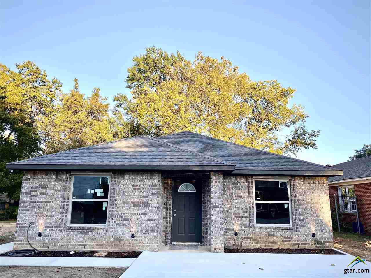 2043 Moore - Photo 1