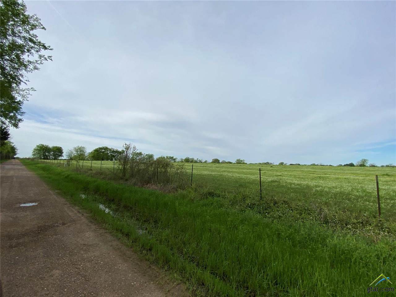 000 County Road 3561 - Photo 1