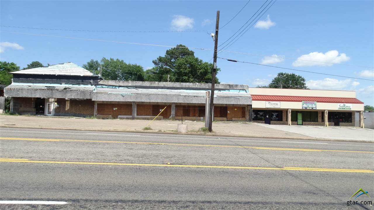 914 Pinetree Drive - Photo 1