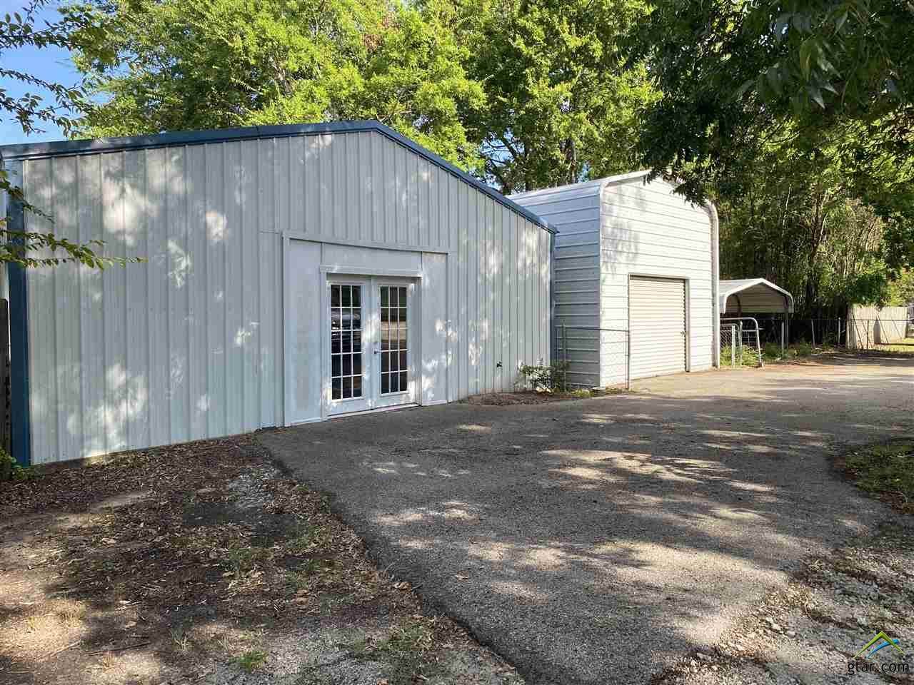 1133 Newsom - Photo 1