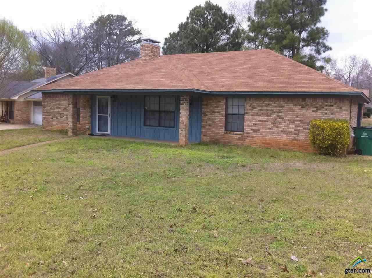 203 Leslie Dr - Photo 1