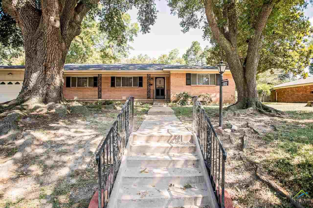 1802 Montrose - Photo 1