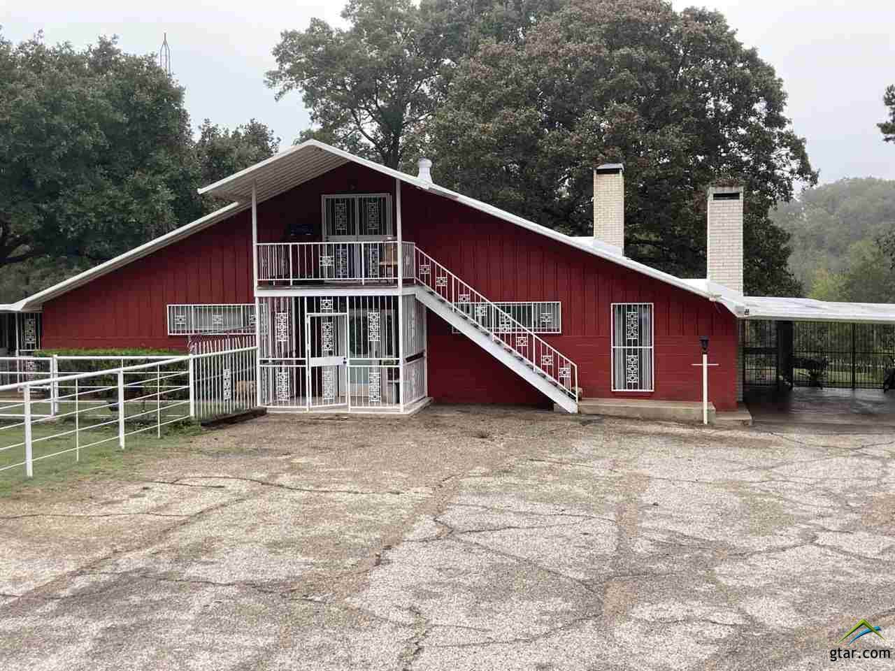 1819 Spring Hill Rd - Photo 1