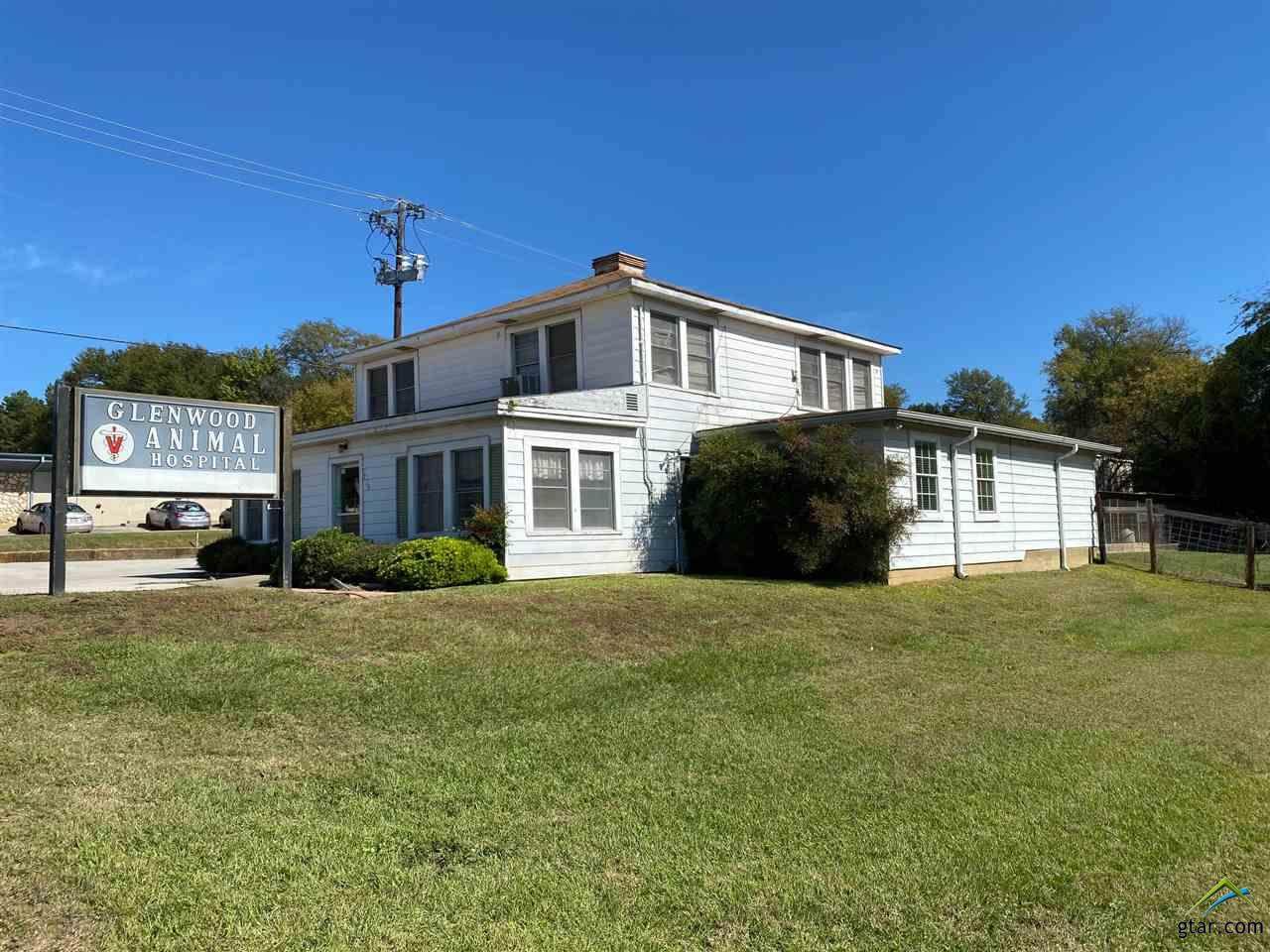221 Glenwood Blvd - Photo 1