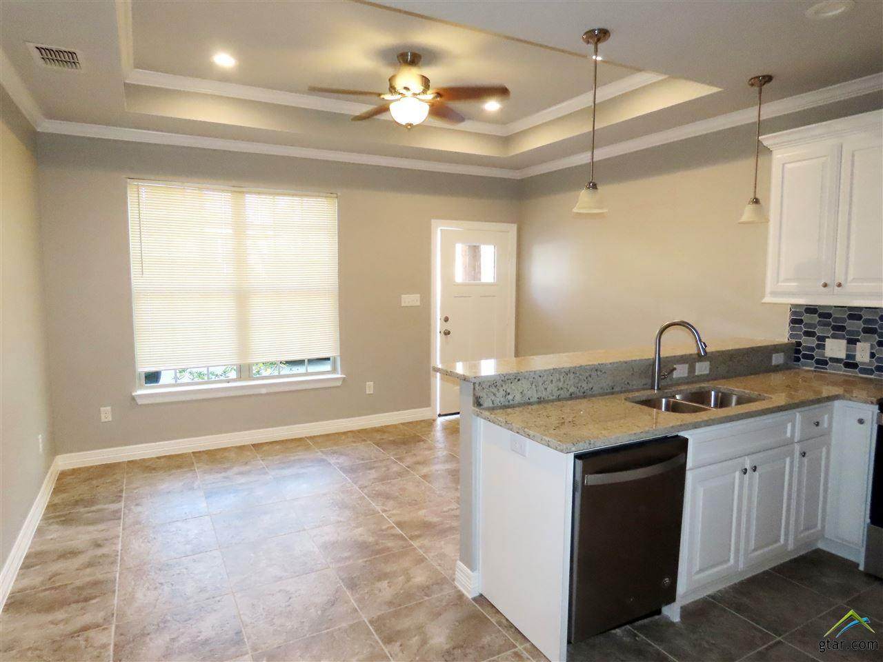 1125 Woodley St. #B - Photo 1