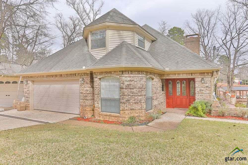 1437 Lakeshore - Photo 1