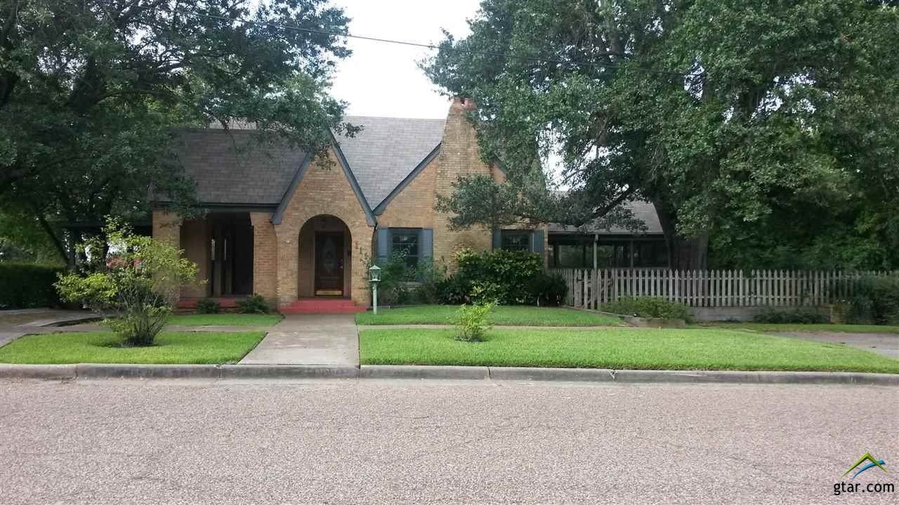 111 Blair - Photo 1