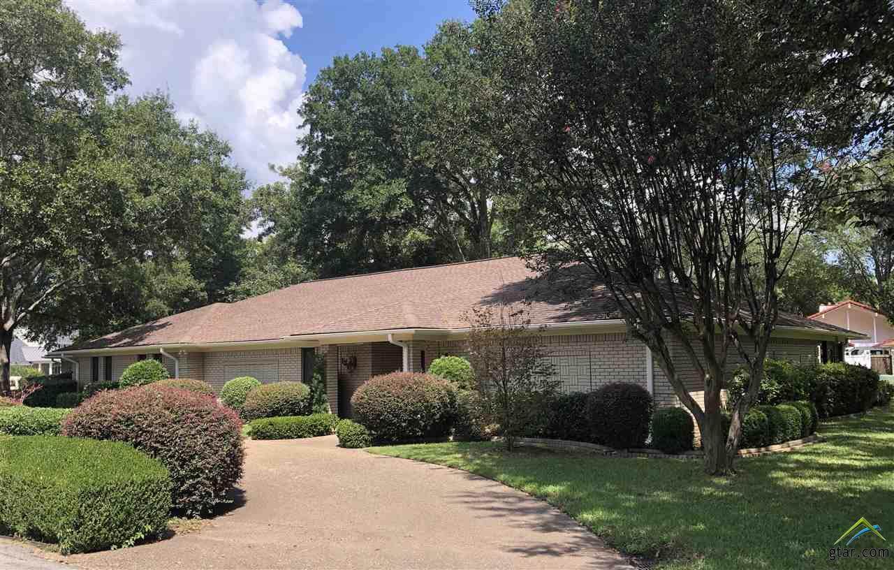 131 Marina Drive - Photo 1