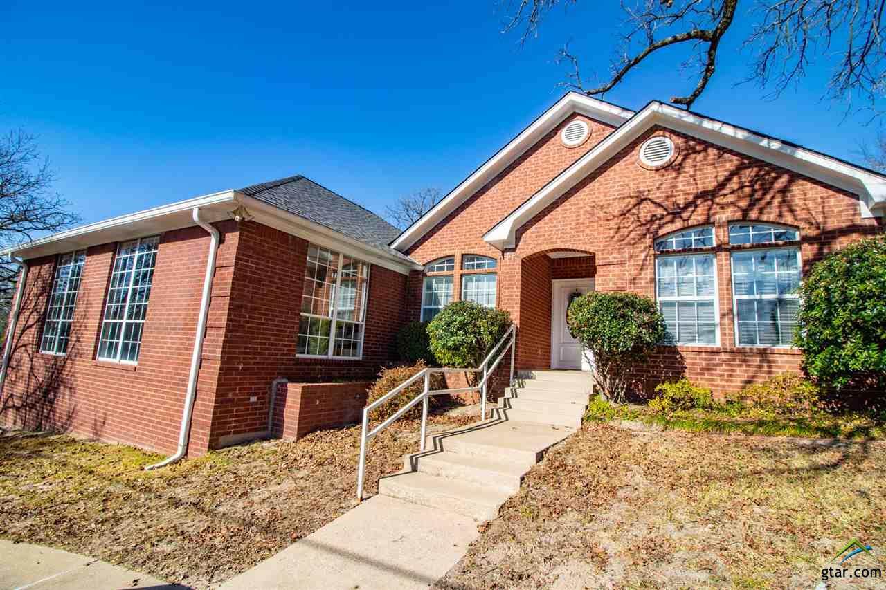 309 Crestview Lane - Photo 1