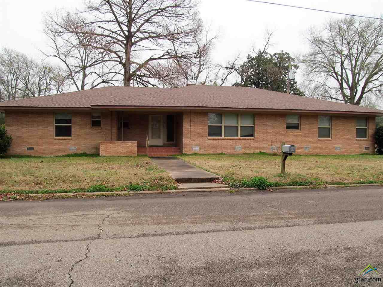 303 Chestnut - Photo 1