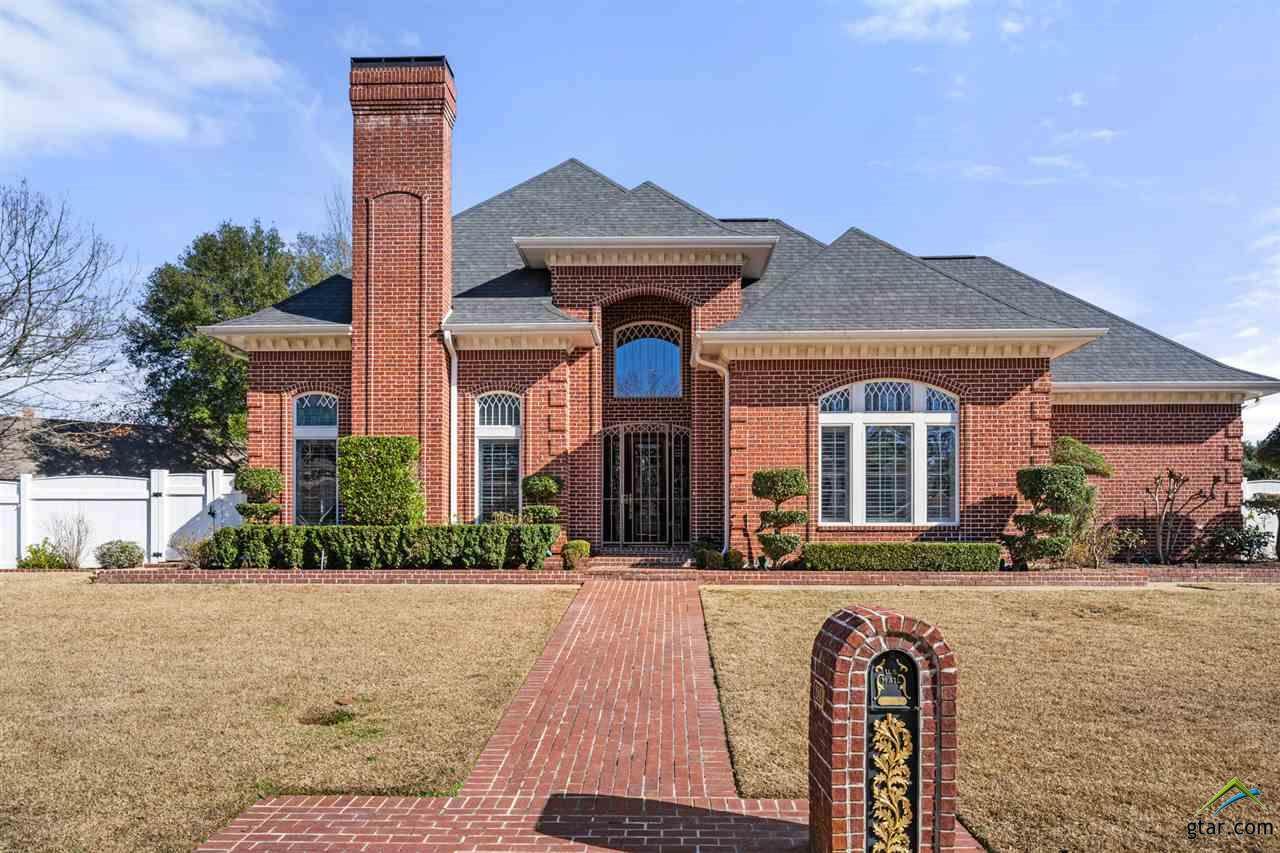 208 Turnberry Circle - Photo 1