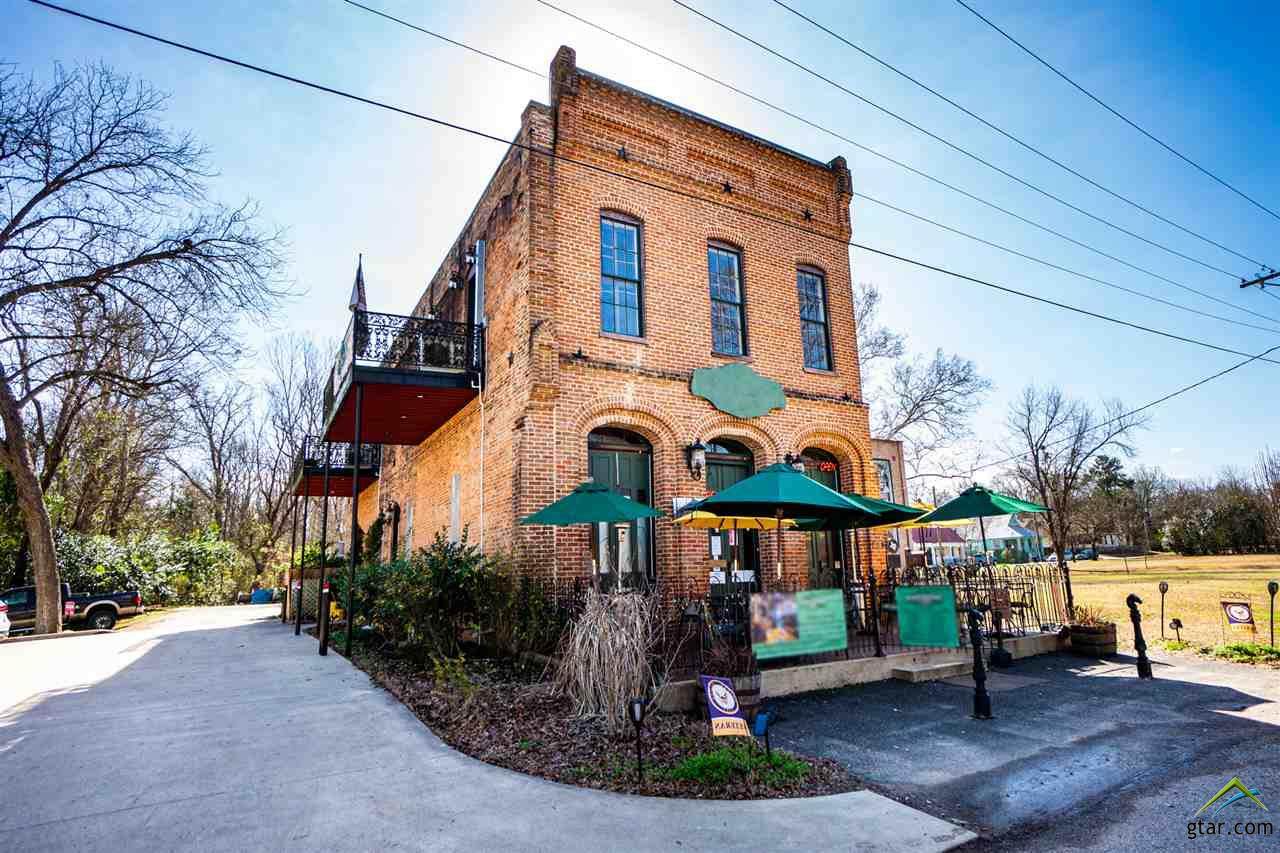 208 Dallas Street - Photo 1
