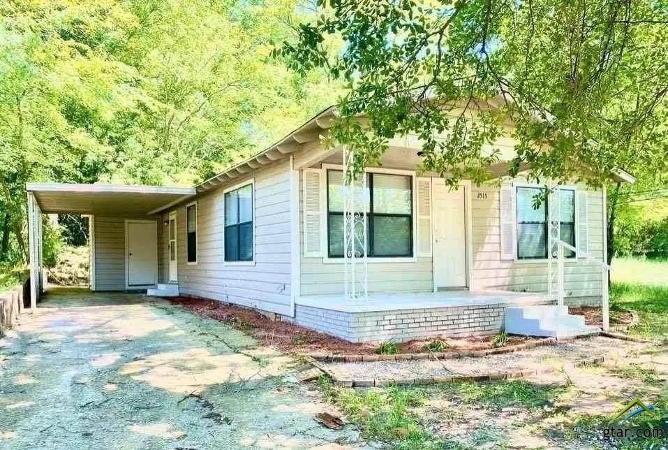 2515 Tenneha Ave - Photo 1