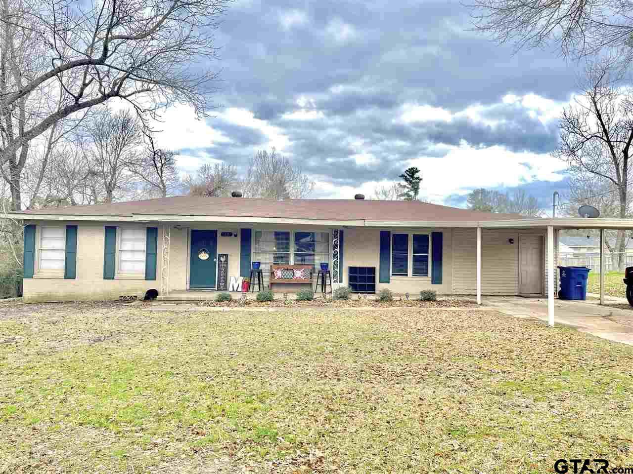 1203 Richardson - Photo 1