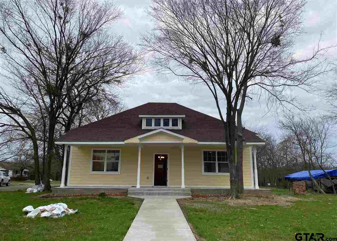 216 Tarrant - Photo 1