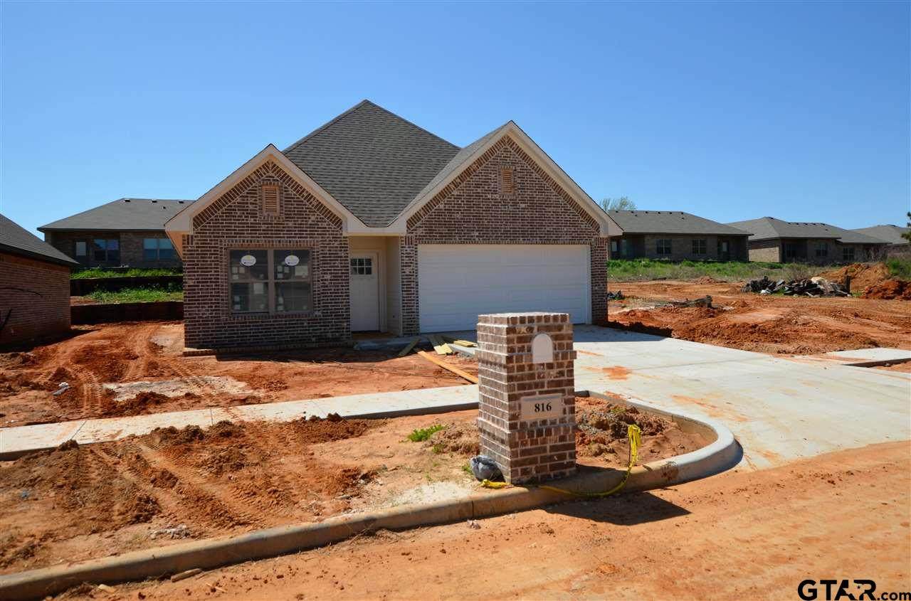 816 Lindsey Lane - Photo 1